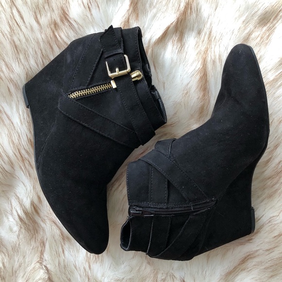 Black wedge suade ankle boots - Picture 2 of 4